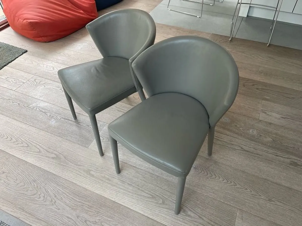 Calligaris all leather dining chairs (8) - Image 4