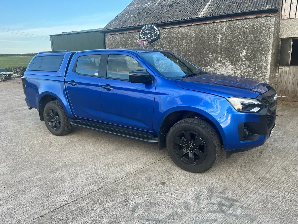 Isuzu Dmax V Cross - Image 1