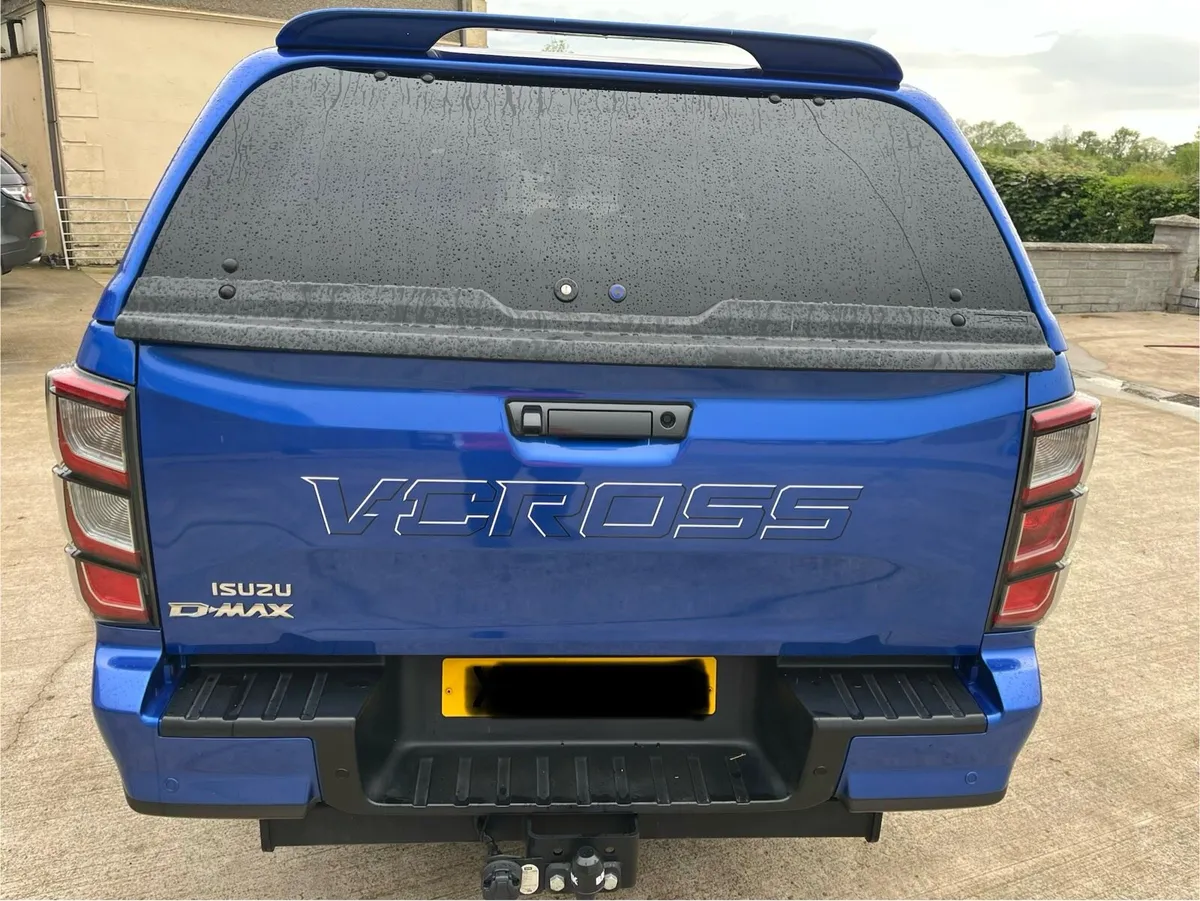Isuzu Dmax V Cross - Image 3