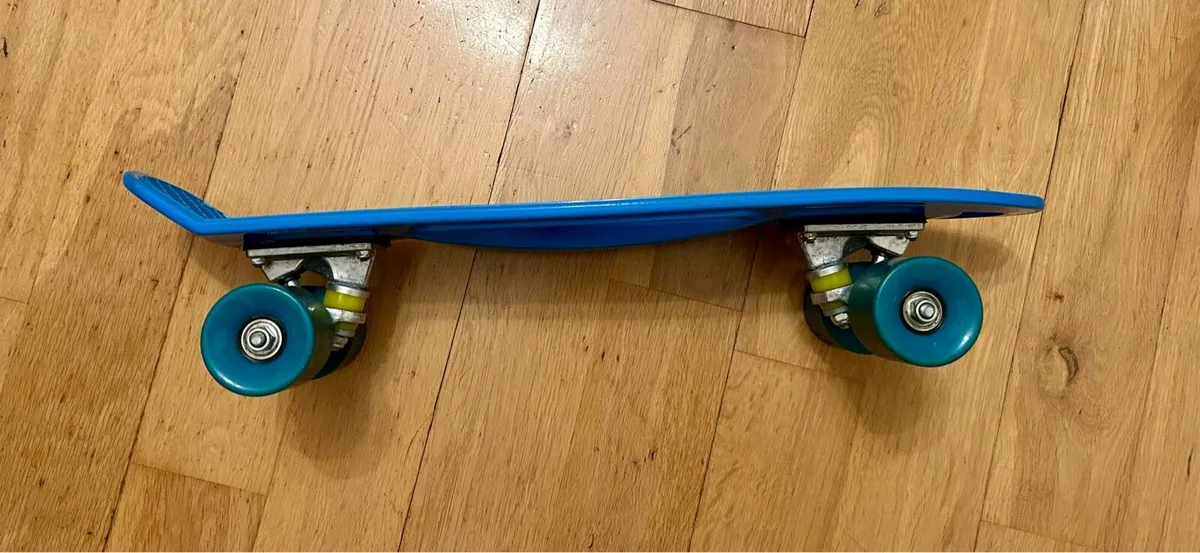 Skateboard kid - Image 2