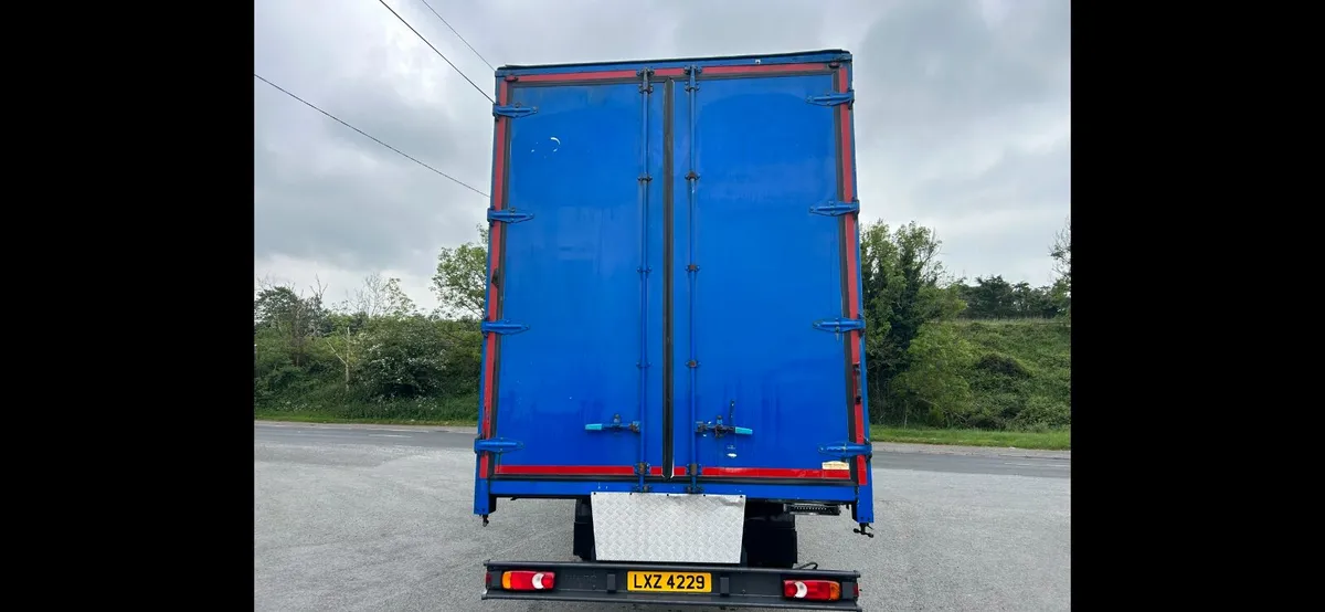 2018 24ft Curtainsider with barn doors 8ft6 high - Image 2