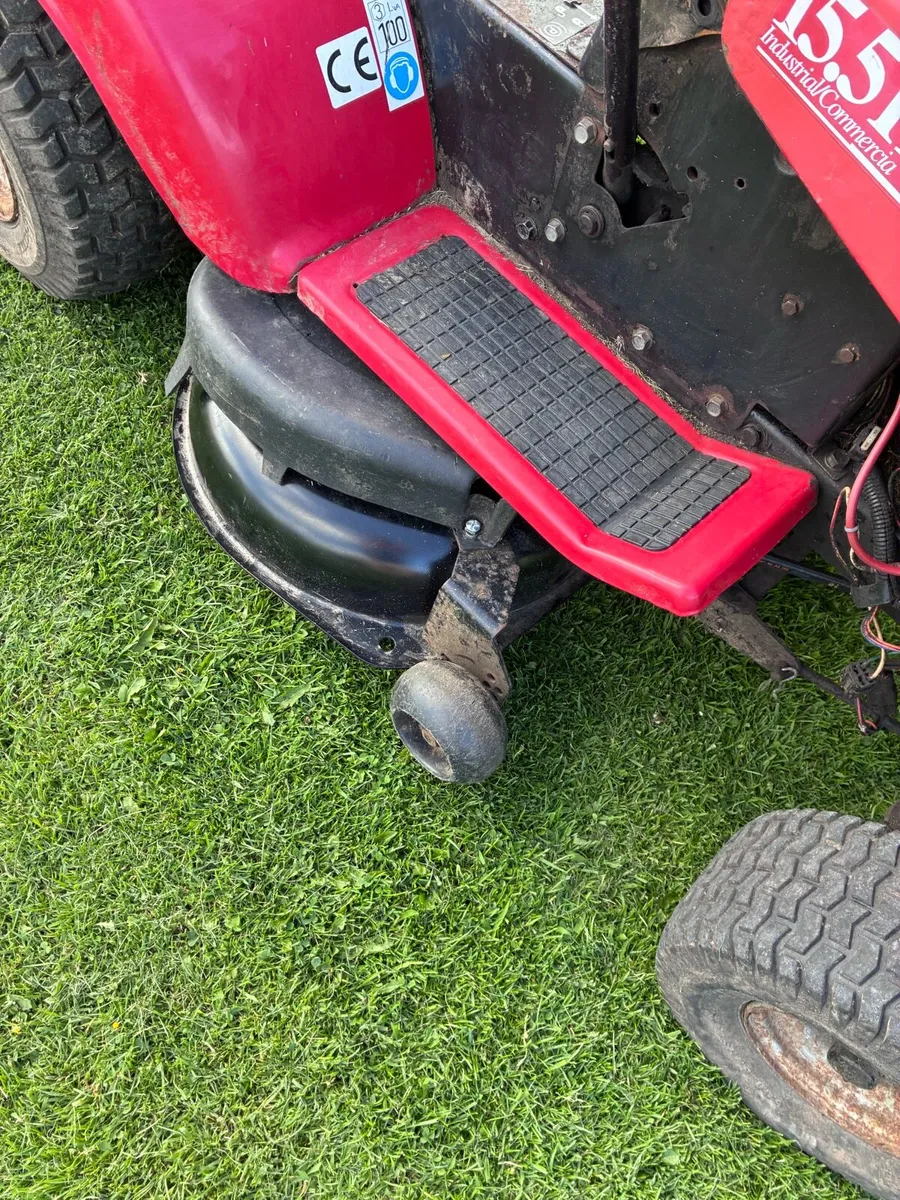 Ride on Lawnmower - Image 4