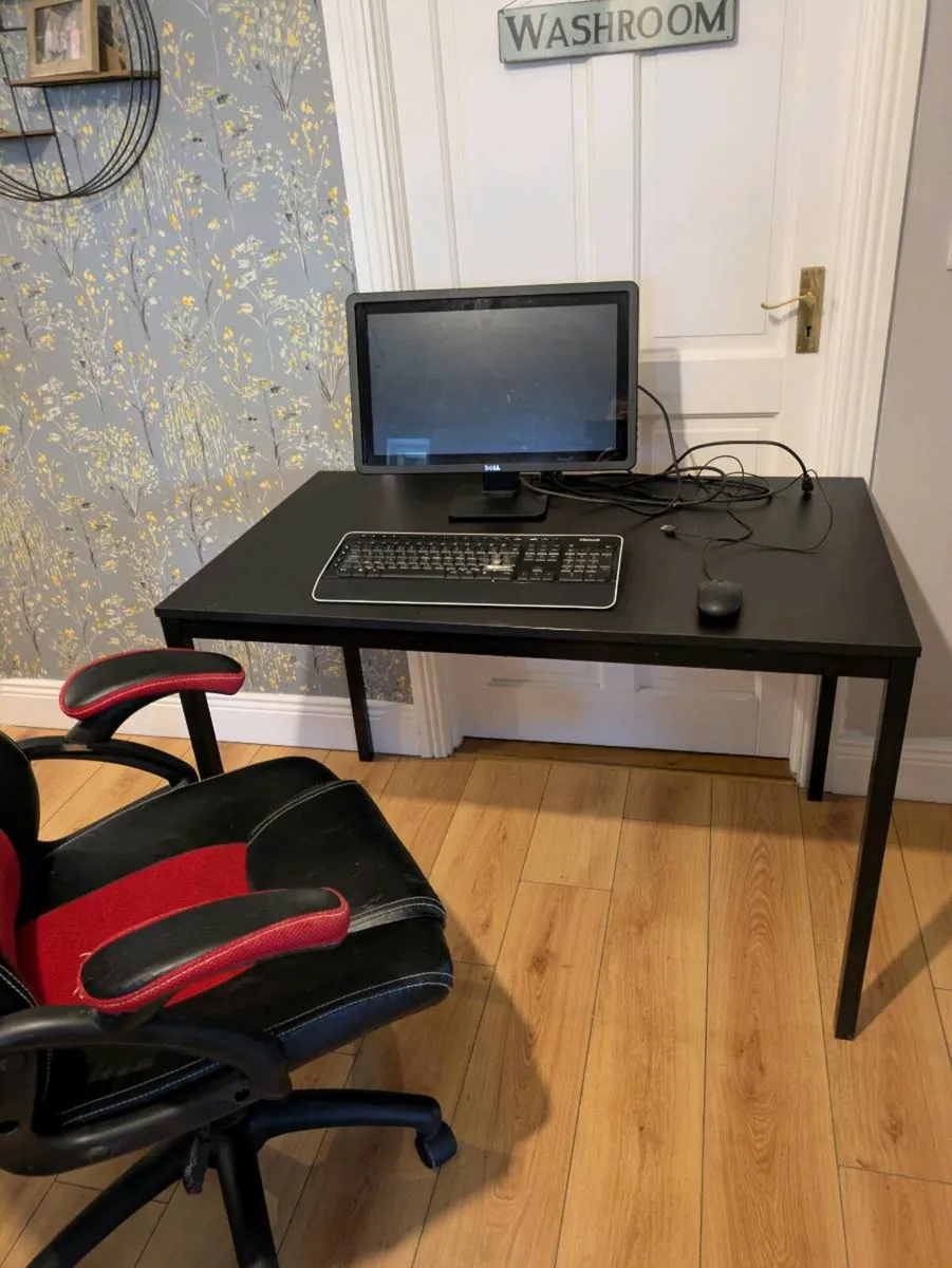 Gaming desk and chair plus extras - Image 1