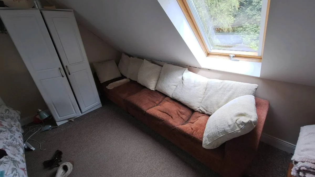 Couch - Image 2