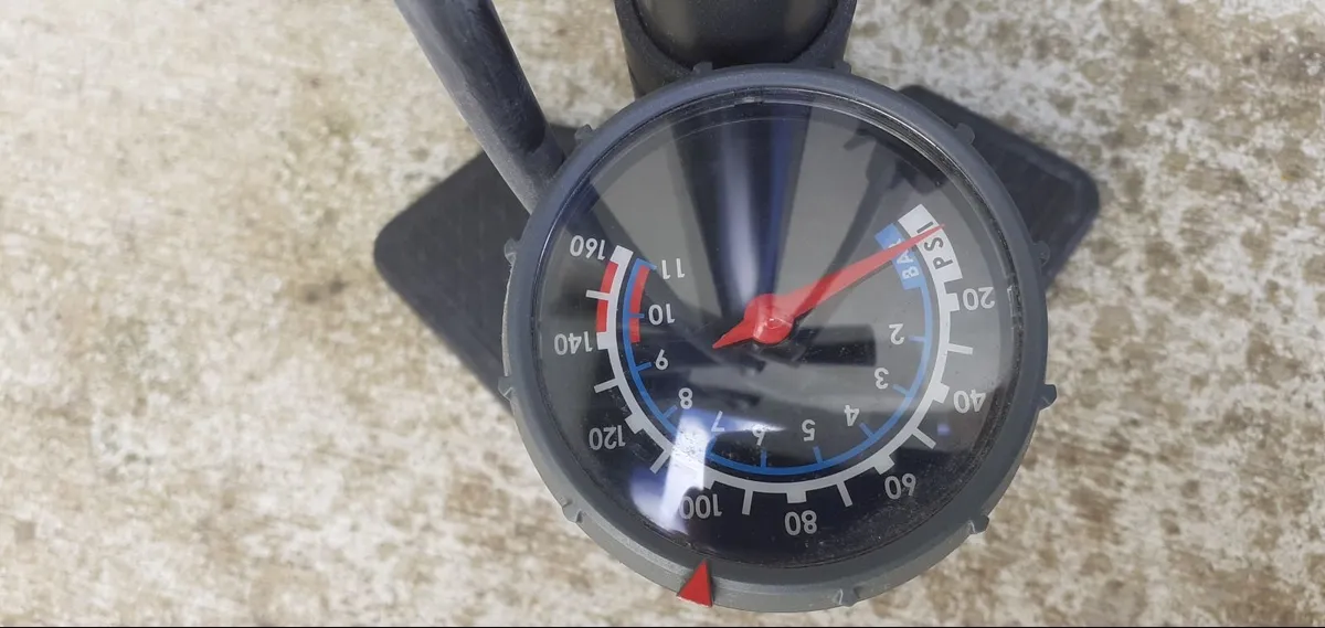 Bike pump (Floor pump) - Image 2