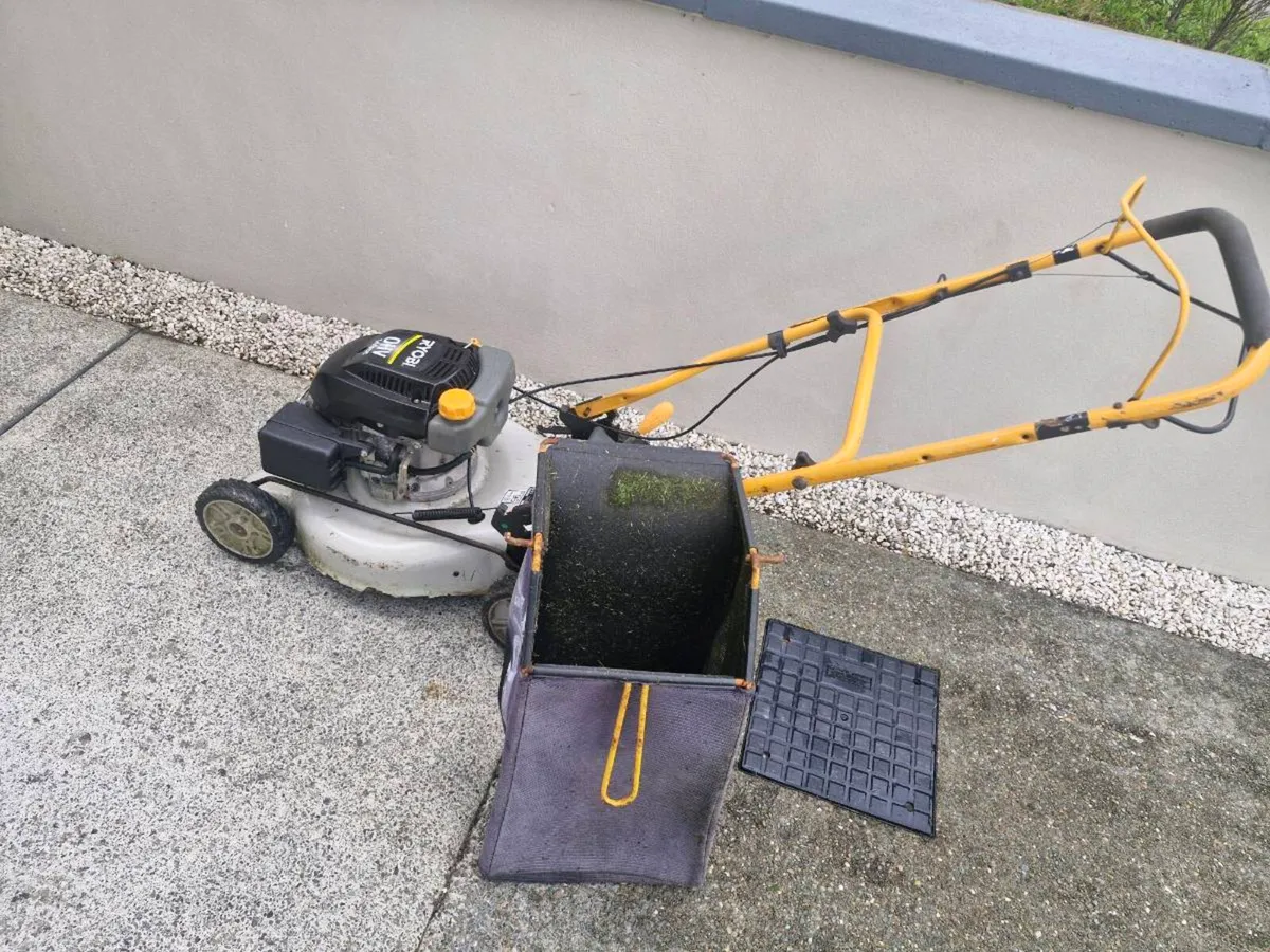Lawnmower for sale - Image 1