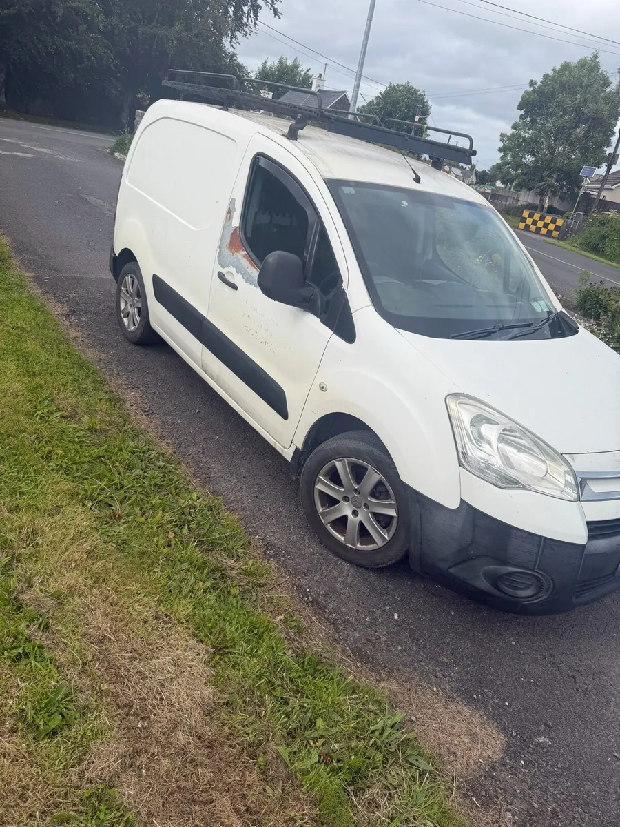Citreon berlingo tax and test - Image 1