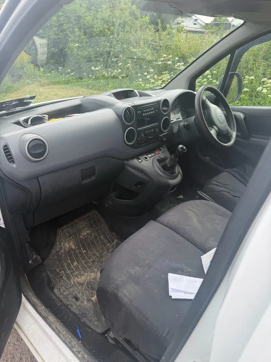 Citreon berlingo tax and test - Image 4