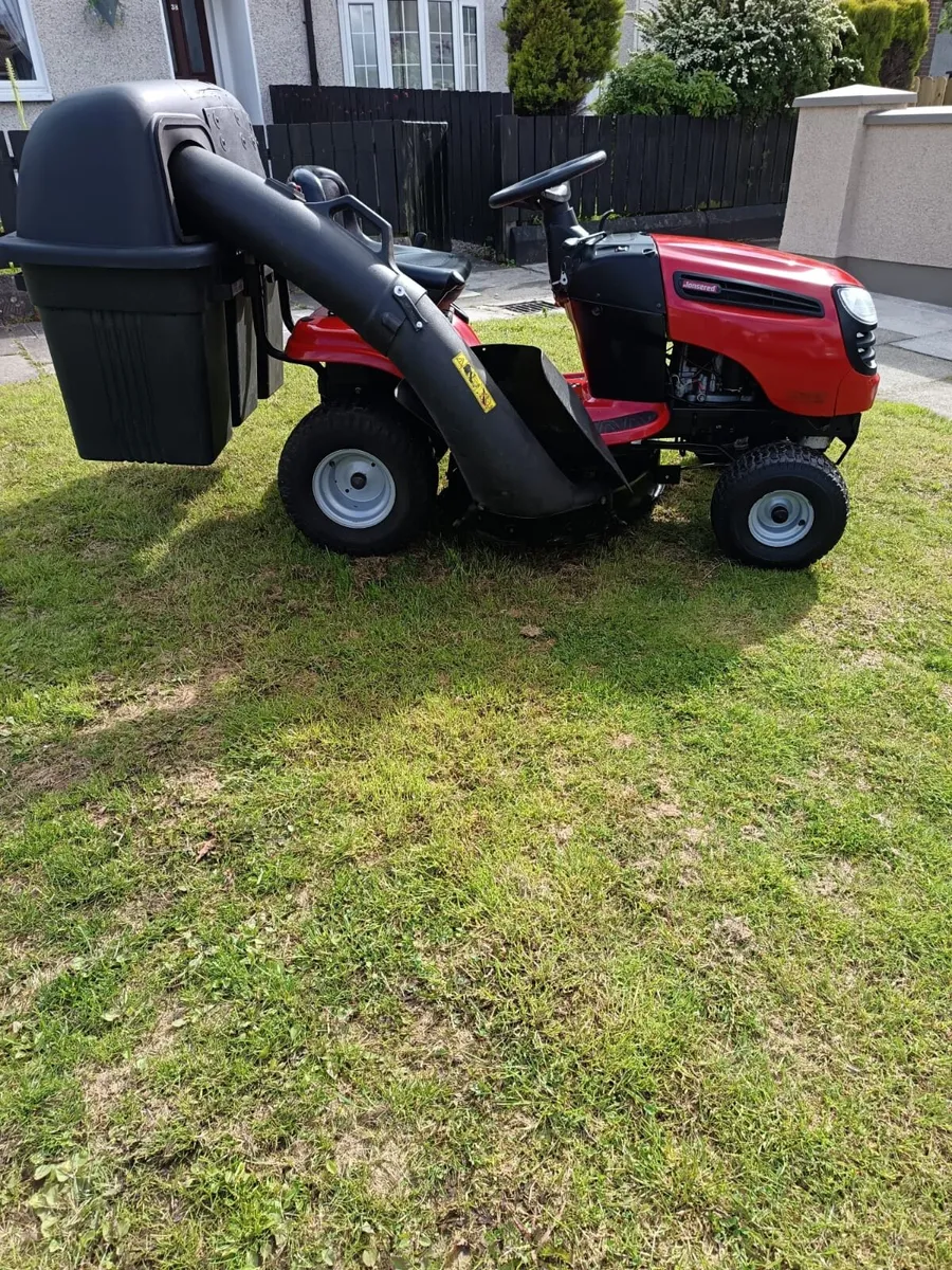 Jonsered by husquvarna ride on lawnmower - Image 4