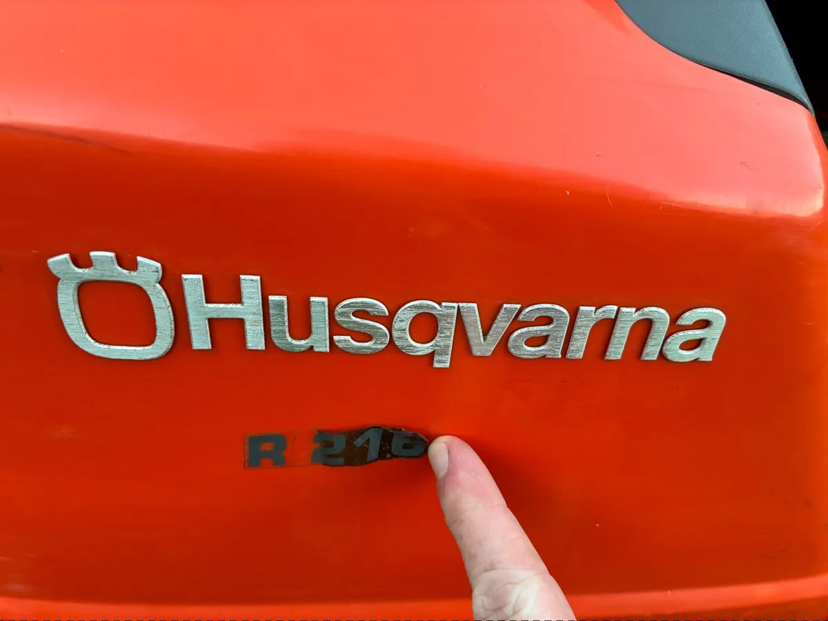 Husqvarna R216 Ride On Lawnmower - Image 3