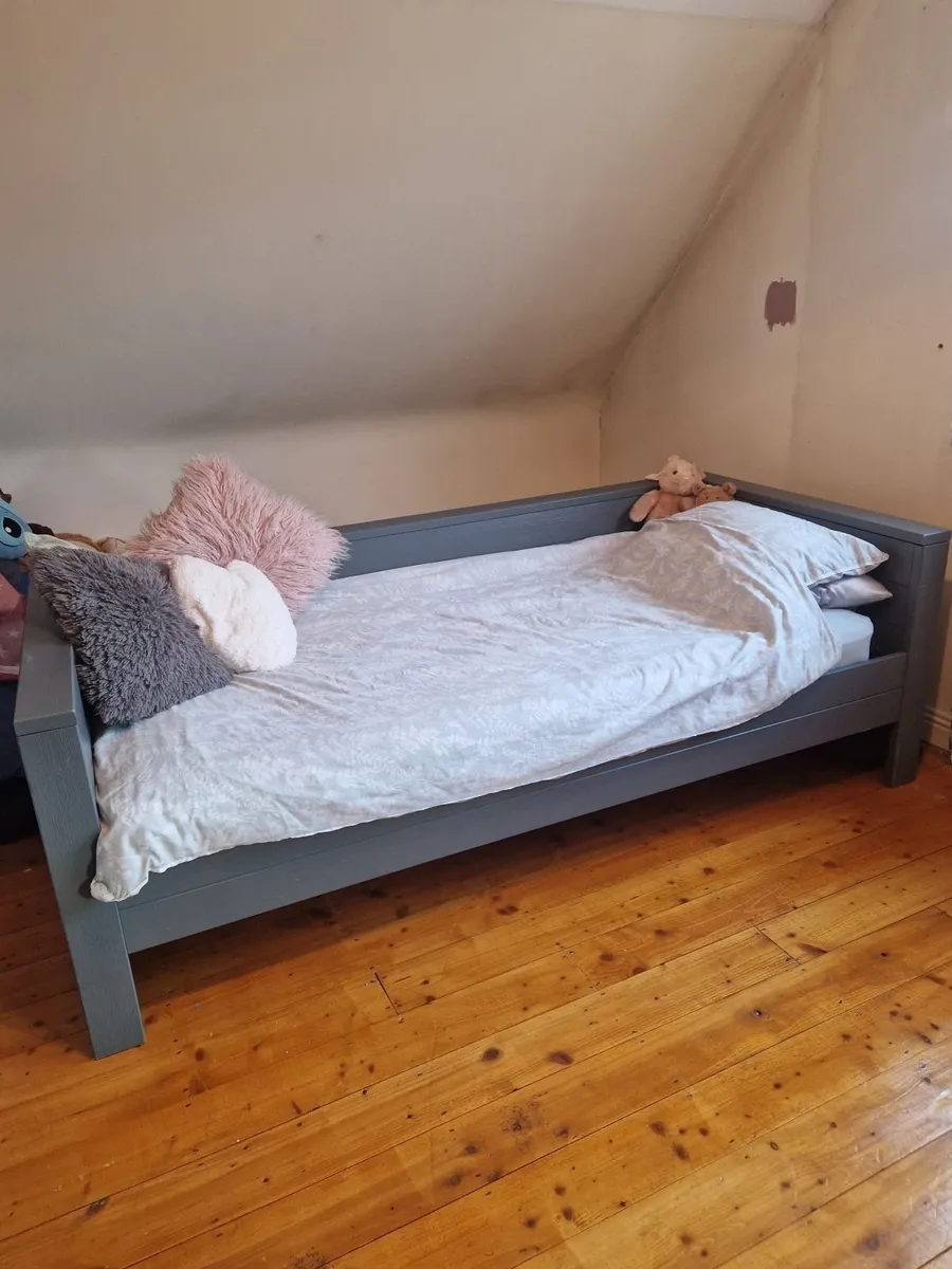 Single day bed - Image 1