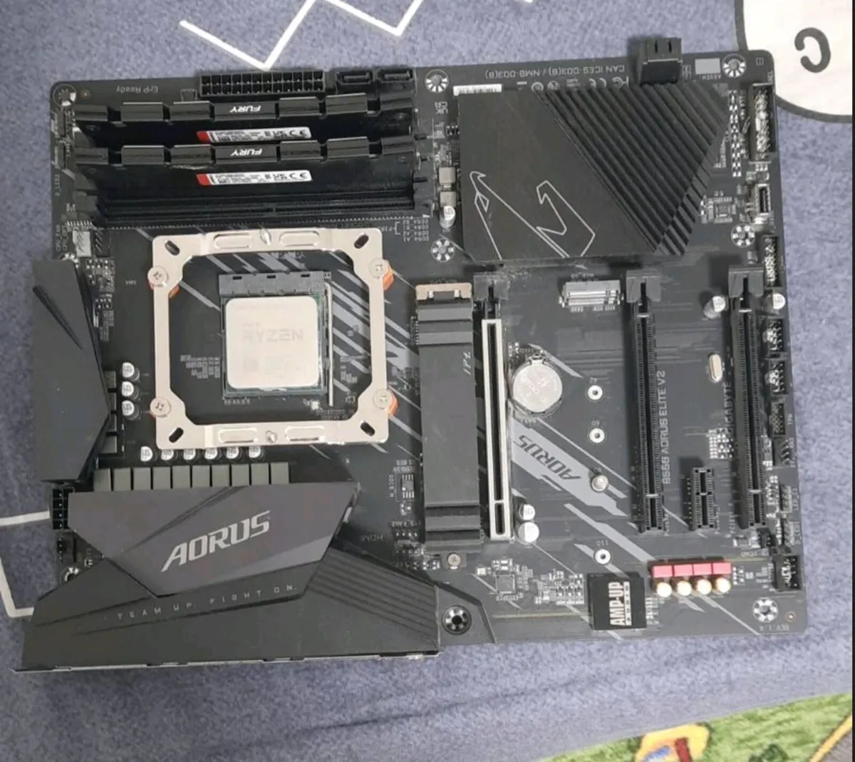B550 Aorus Elite V.2 + R5 5600x + 32gb ram - Image 1