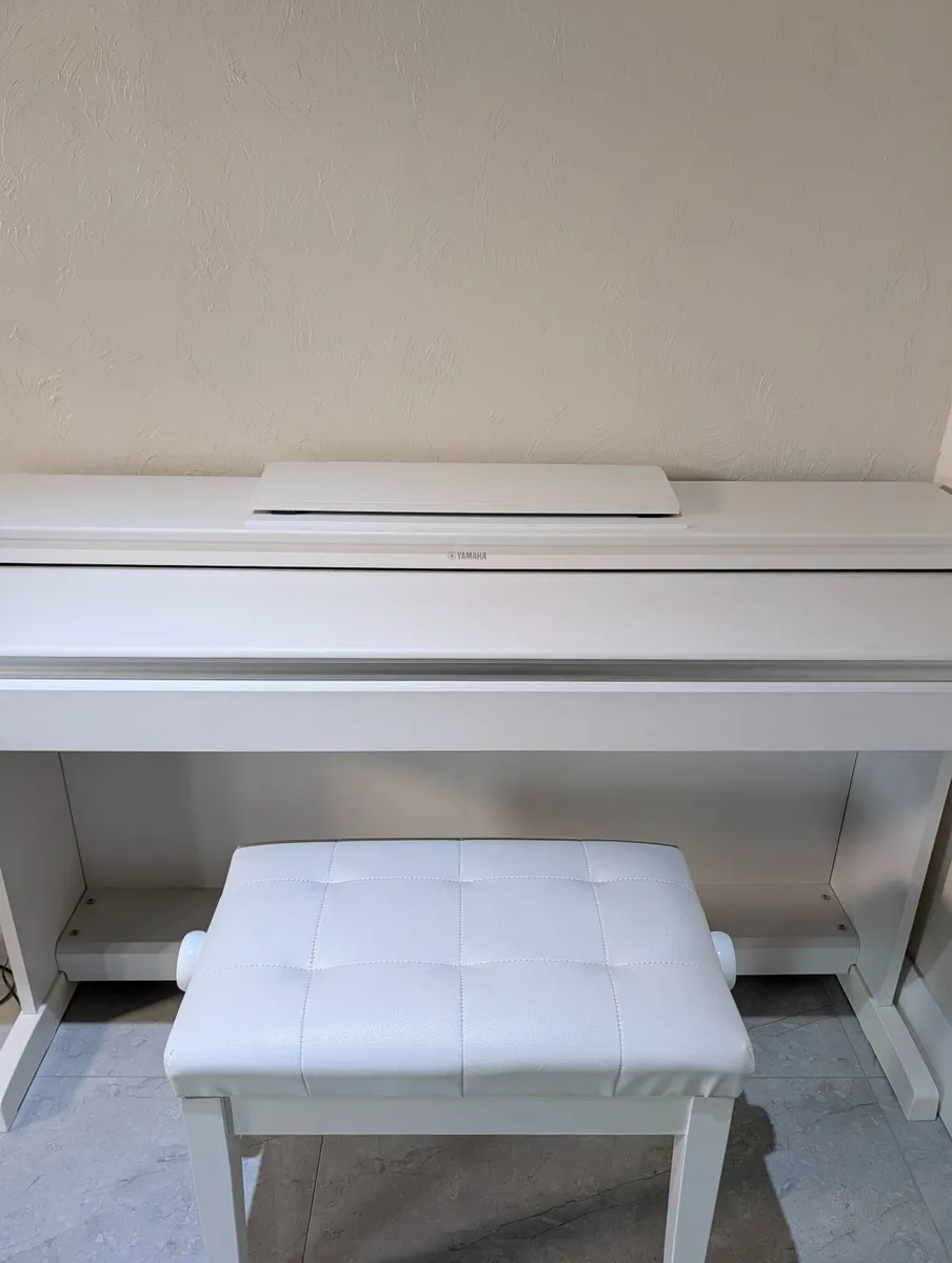 Yamaha Digital Piano - Image 4