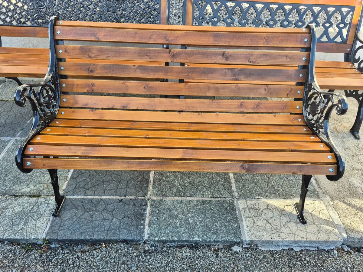 Cast iron Garden bench - Image 2