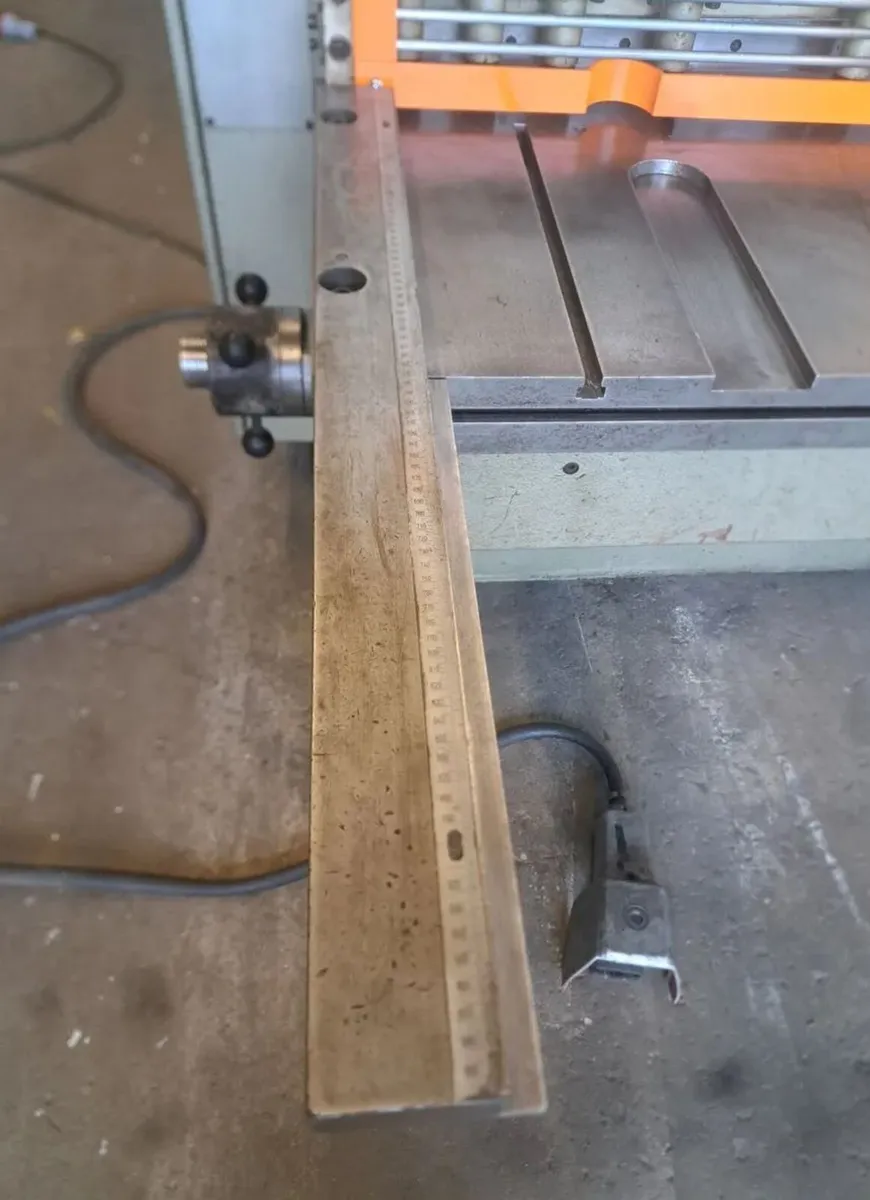 K&B HYDRAULIC GUILLOTINE - Image 4
