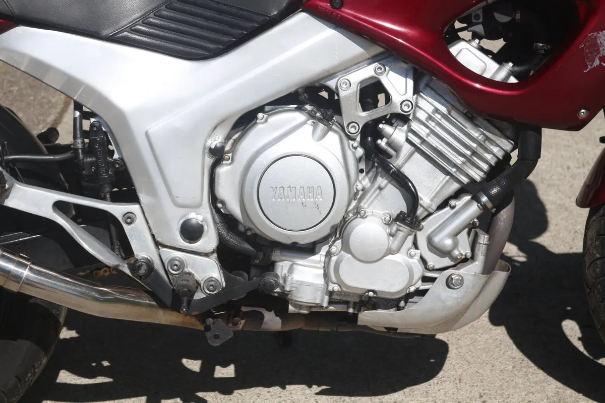 1998 Yamaha TDM 850 - Image 4