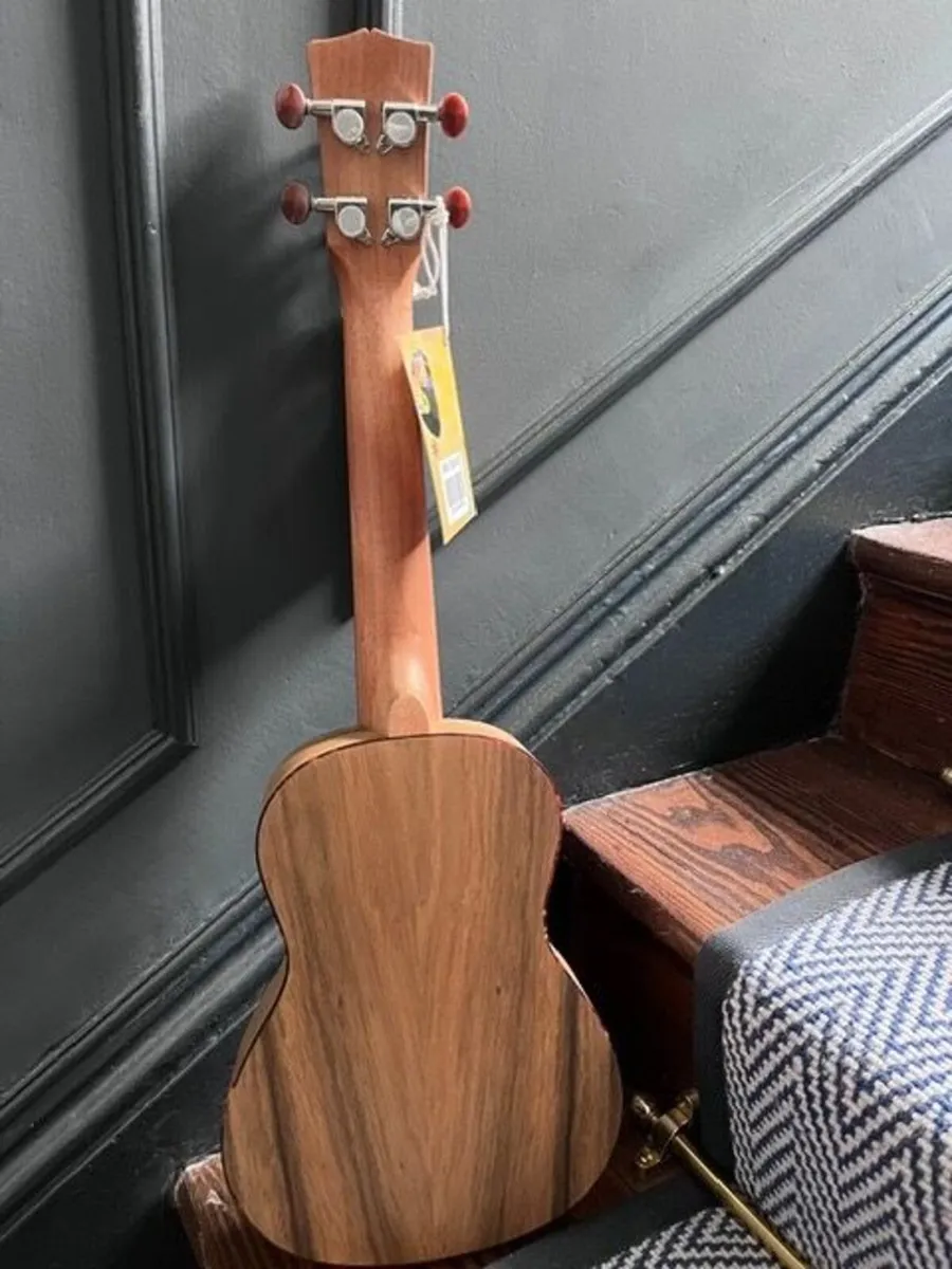 Korala Ultra Thin Concert Ukulele DAO Wood UKC-910 - Image 2