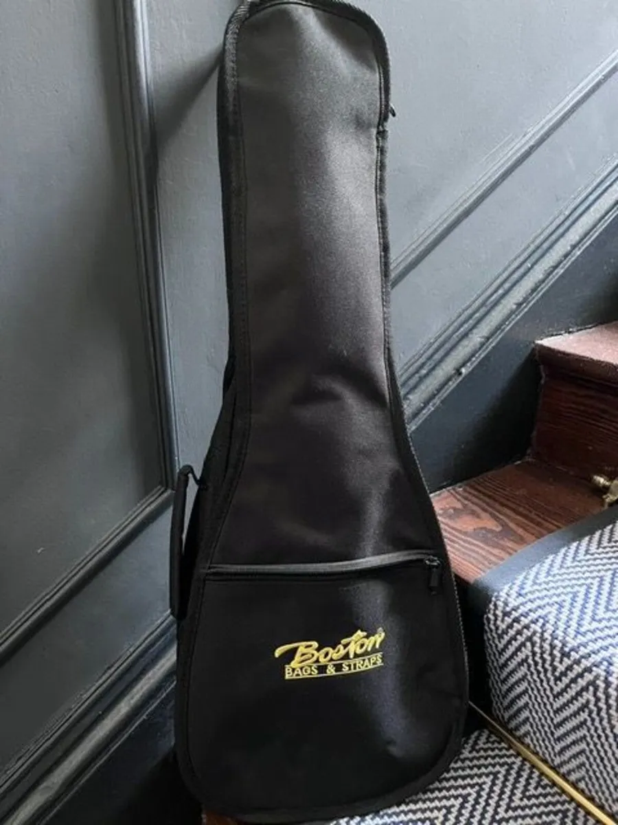 Korala Ultra Thin Concert Ukulele DAO Wood UKC-910 - Image 3