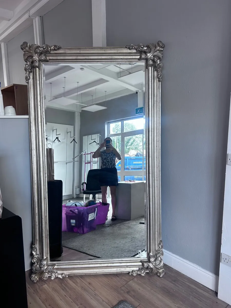 Large mirror - Image 2