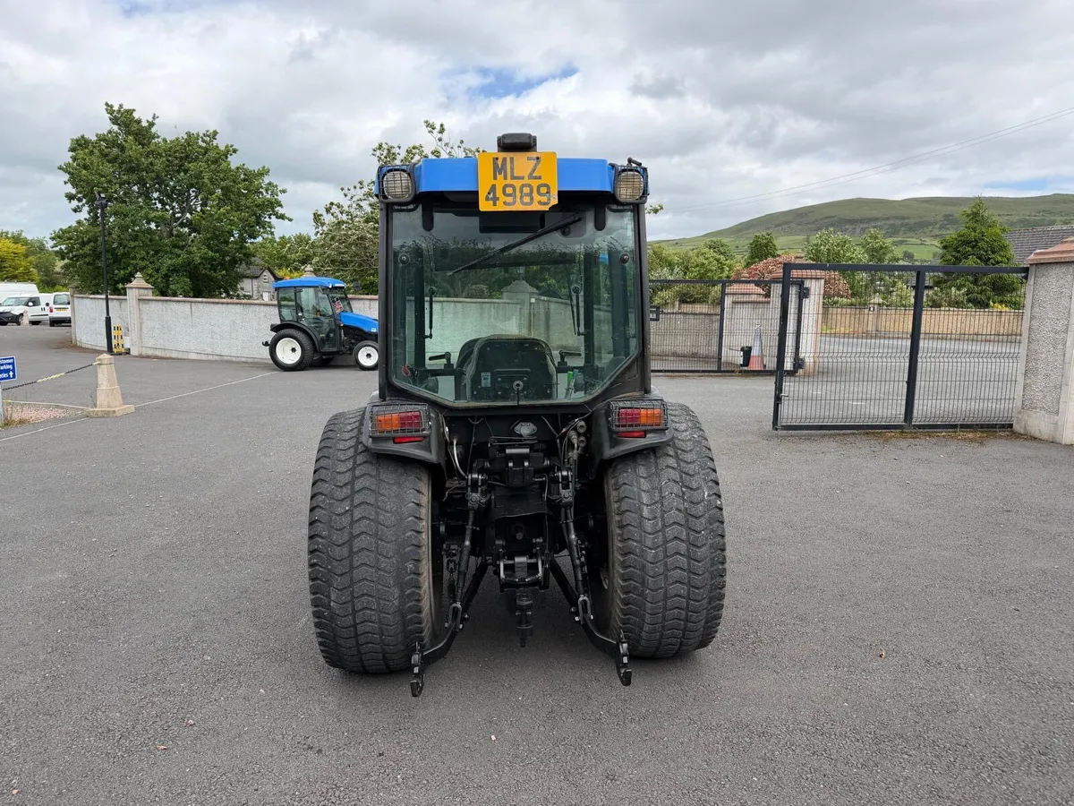 New Holland TCE 50 4x4 - Image 2