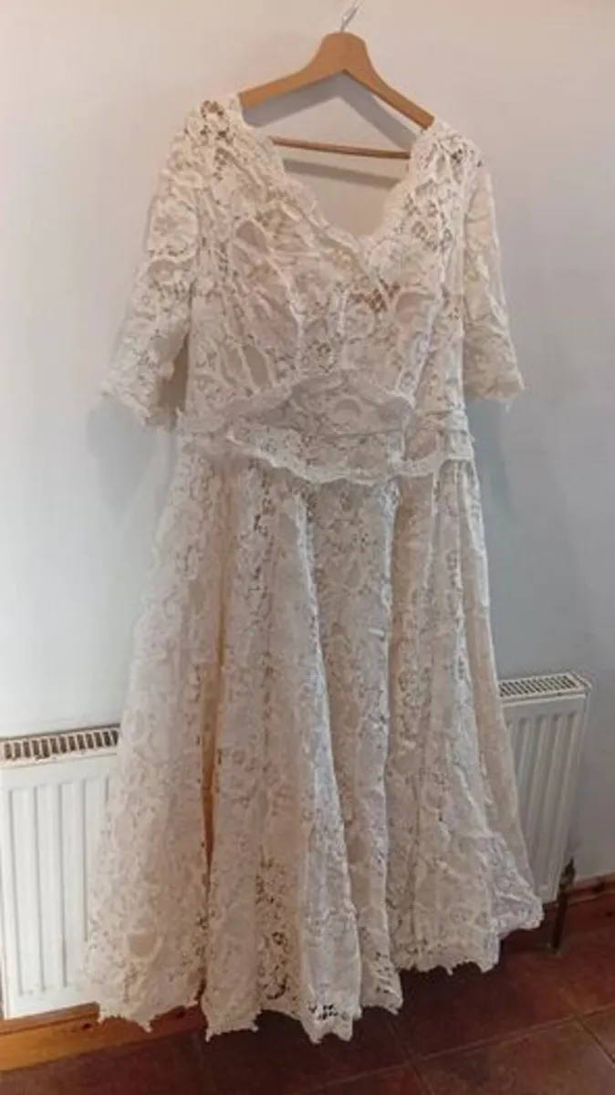 Lace Cream Wedding Dress Handmade - Image 1