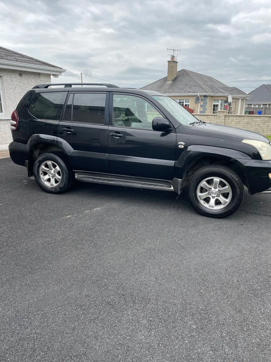 Toyota Land Cruiser 2005 - Image 2