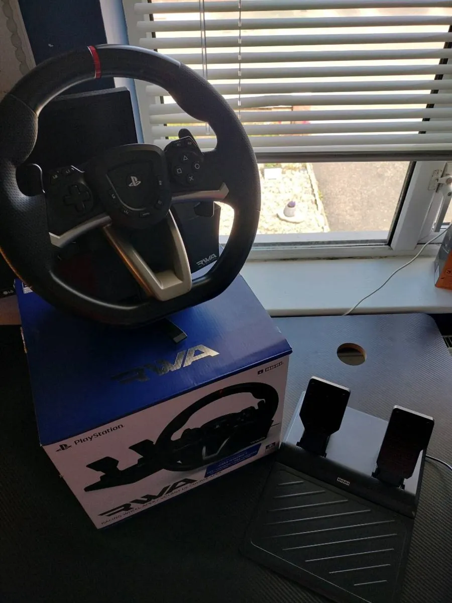 Hori PlayStation steering wheel - Image 1