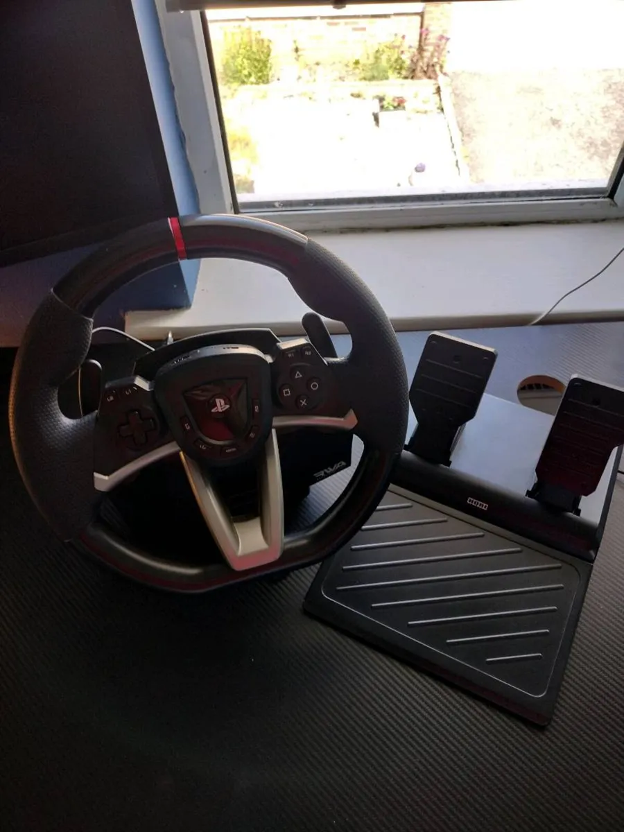 Hori PlayStation steering wheel - Image 2