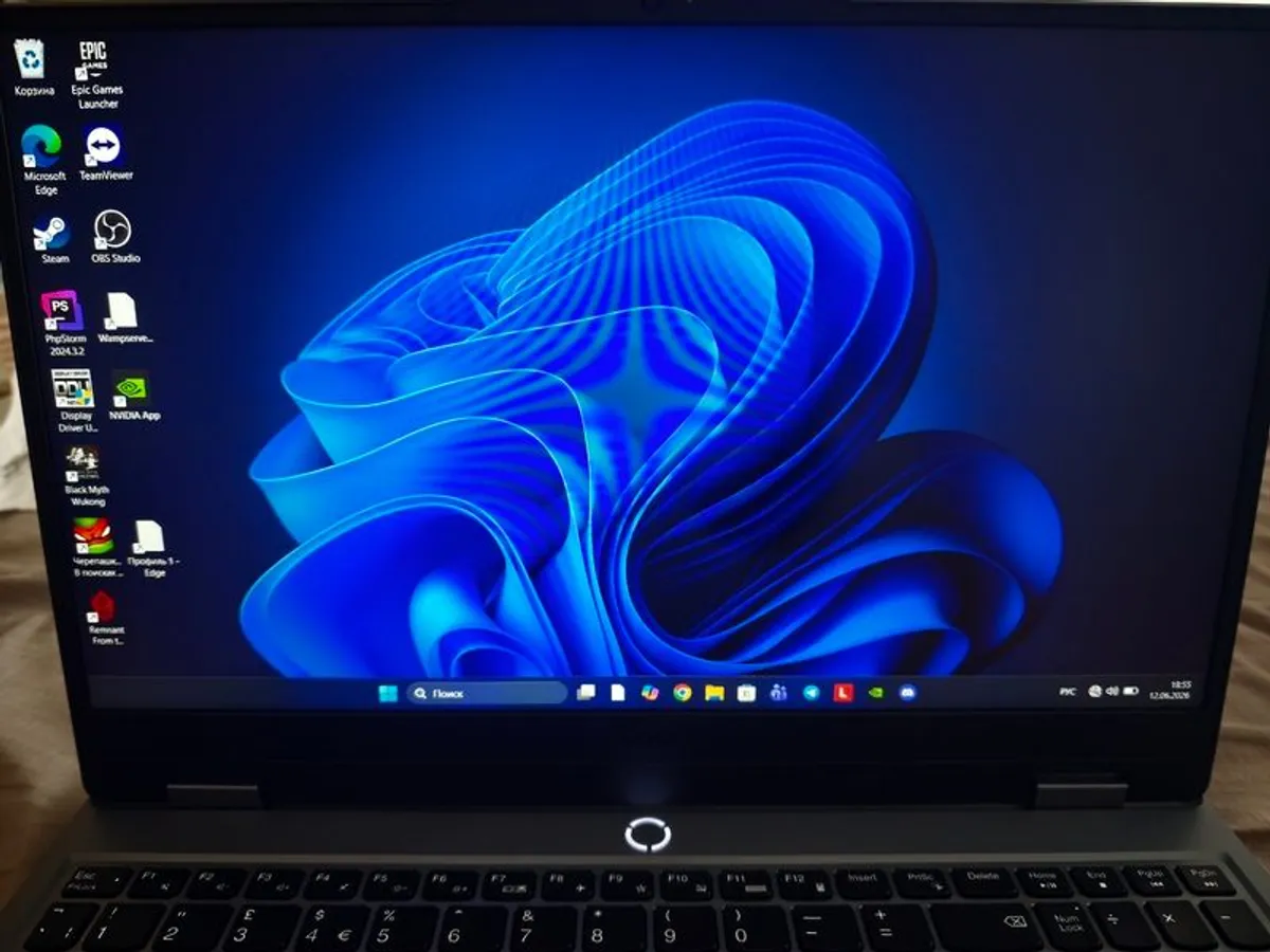 Lenovo LOQ 15" Gaming Laptop | Ryzen 7 7435HS | 24GB RAM | 512GB SSD | RTX 4060 | Mint Condition / Boxed - Image 2
