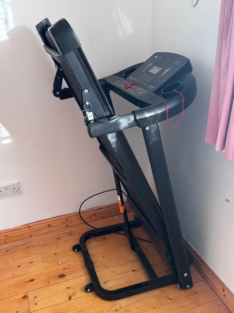 Treadmill - Image 1