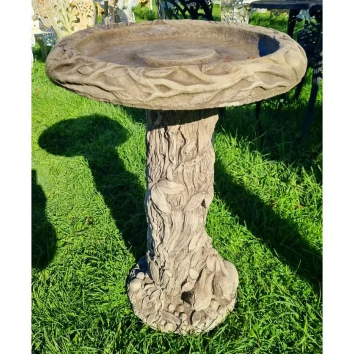 Bird Bath – Rabbit-GL-BB013 - Image 1