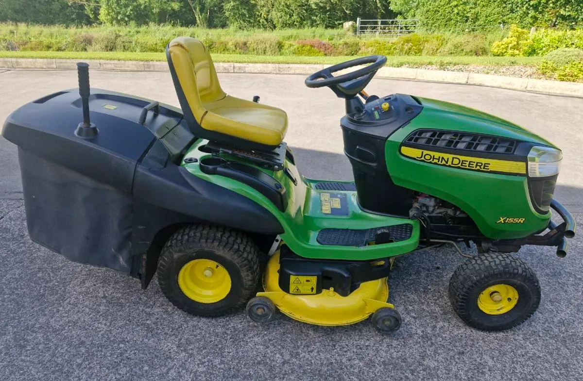 John Deere Ride on - Image 2