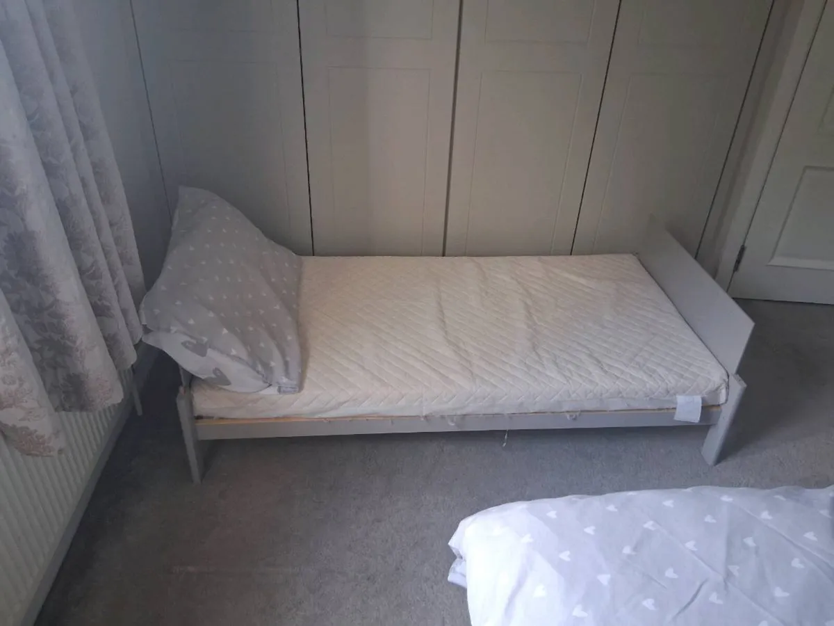 Baby elegance cot bed - Image 1