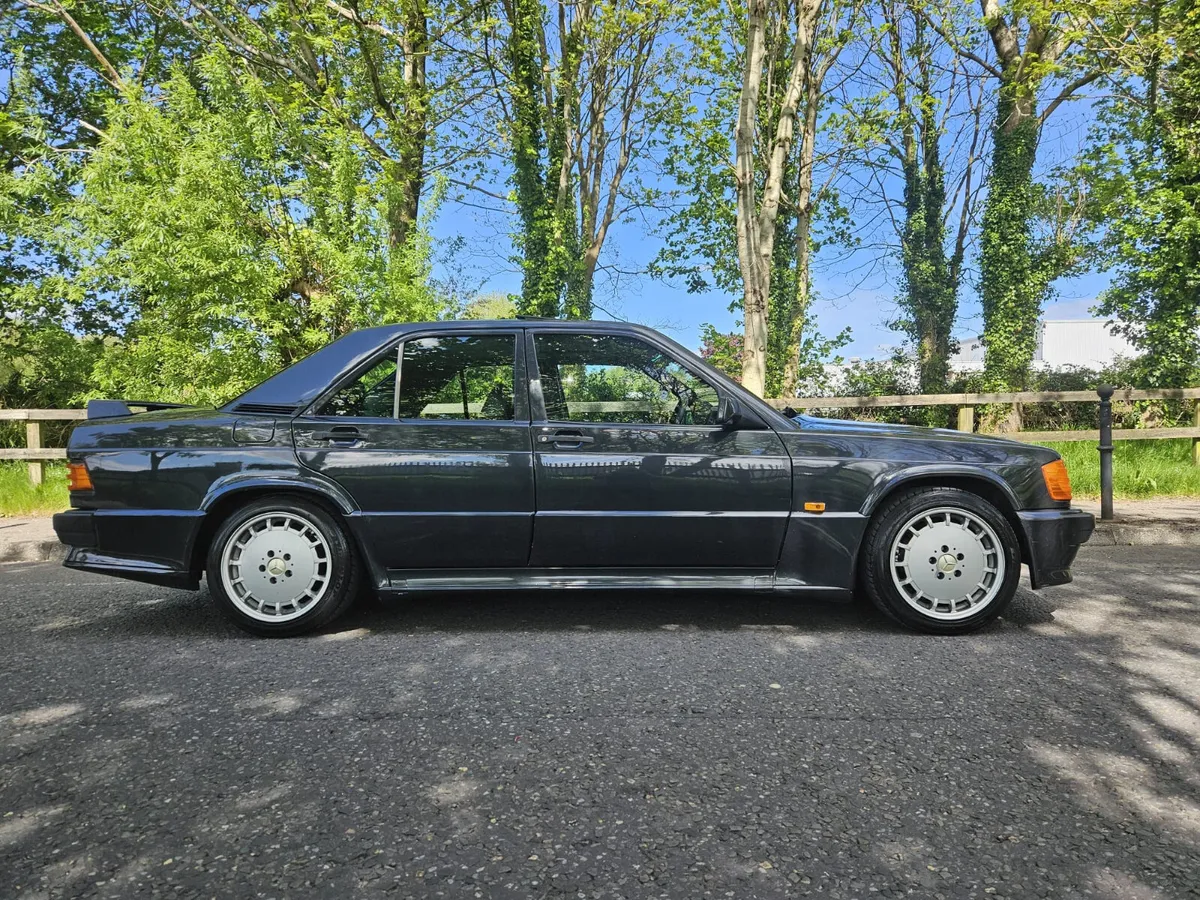 Mercedes 190 e Cosworth - Image 3