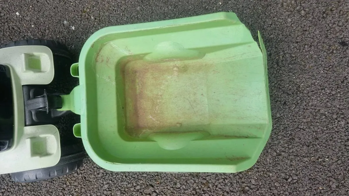 Toy tractor - Image 3