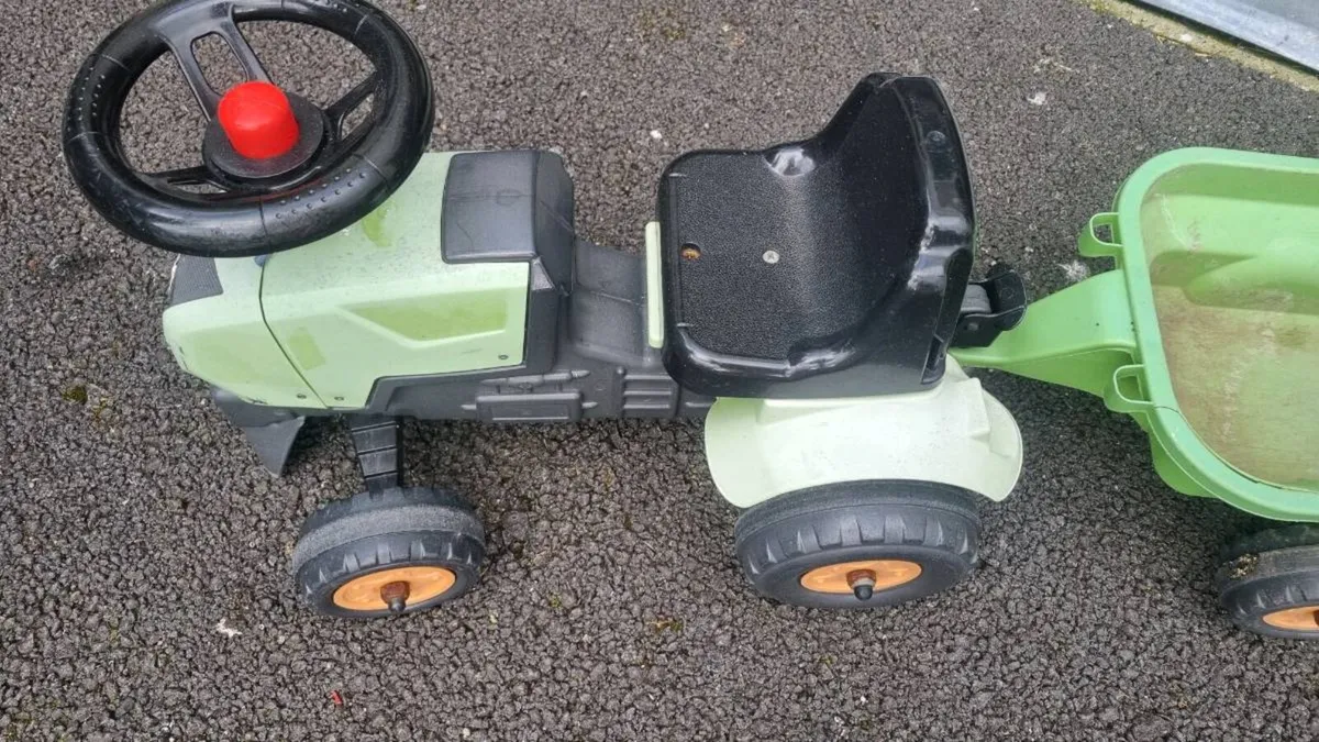 Toy tractor - Image 2