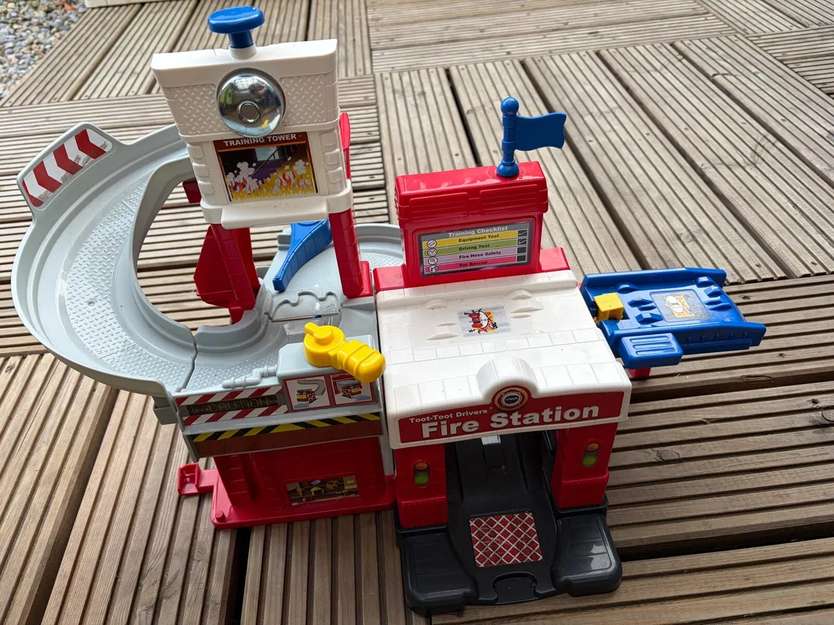 Fire Station Kids Toy - Image 2