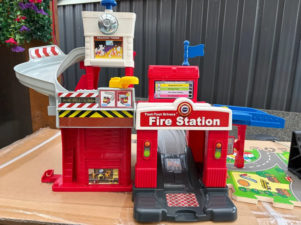 Fire Station Kids Toy - Image 1
