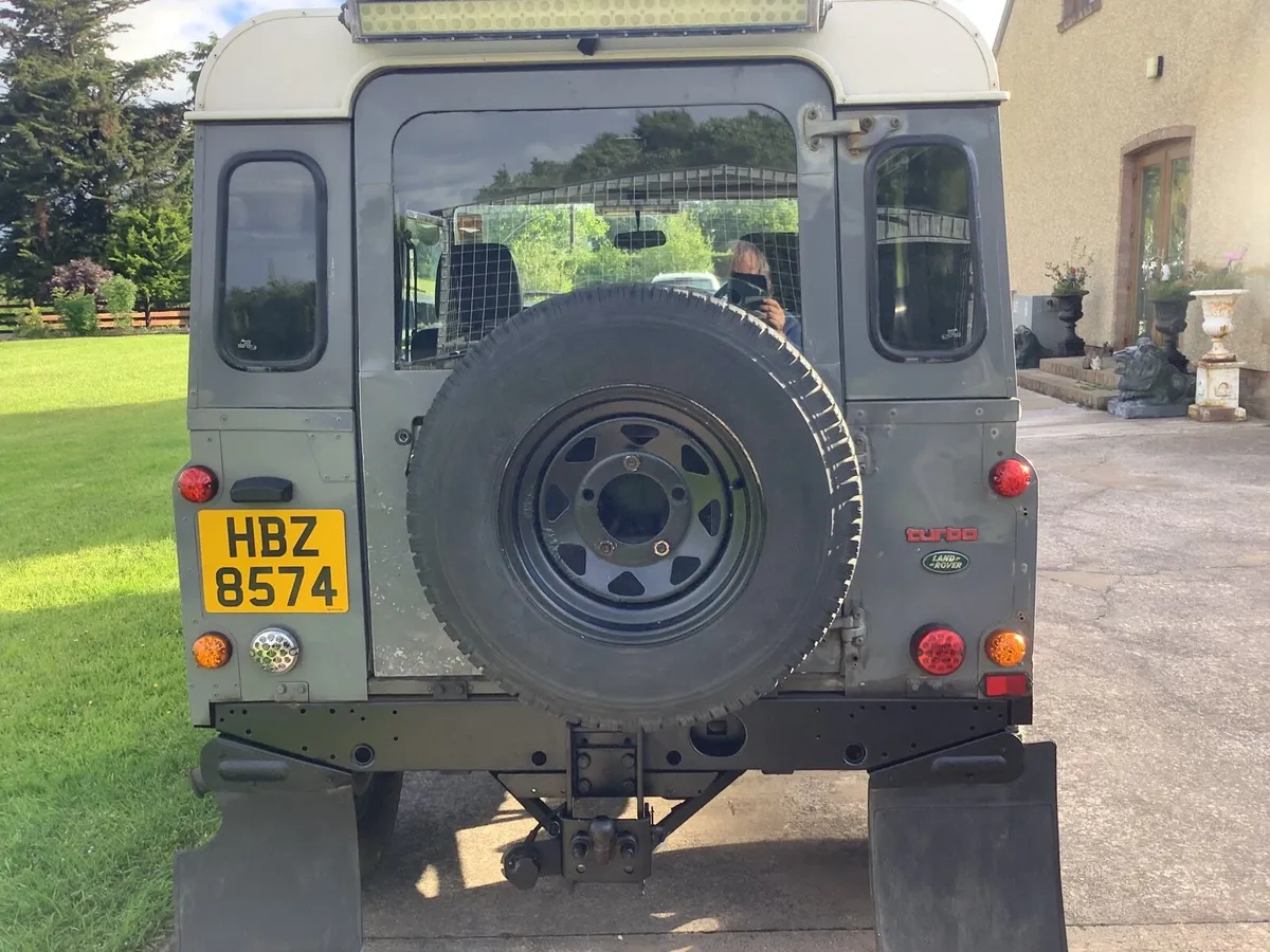 Land Rover Defender 1992 - Image 3