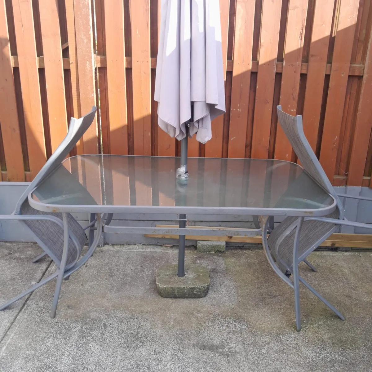 Garden table and chairs - Image 2
