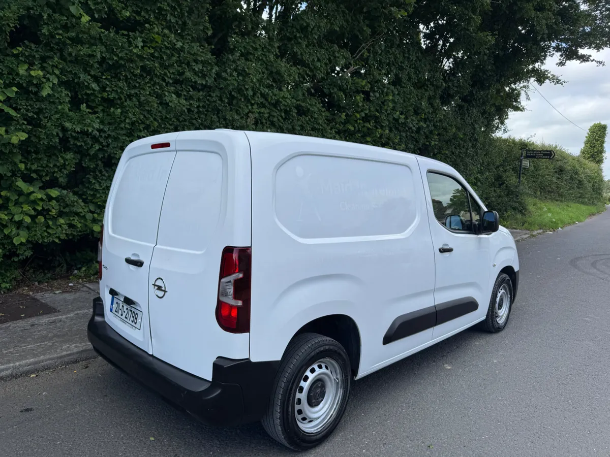 Opel Combo LOW MILEAGE 3 seats - Image 4