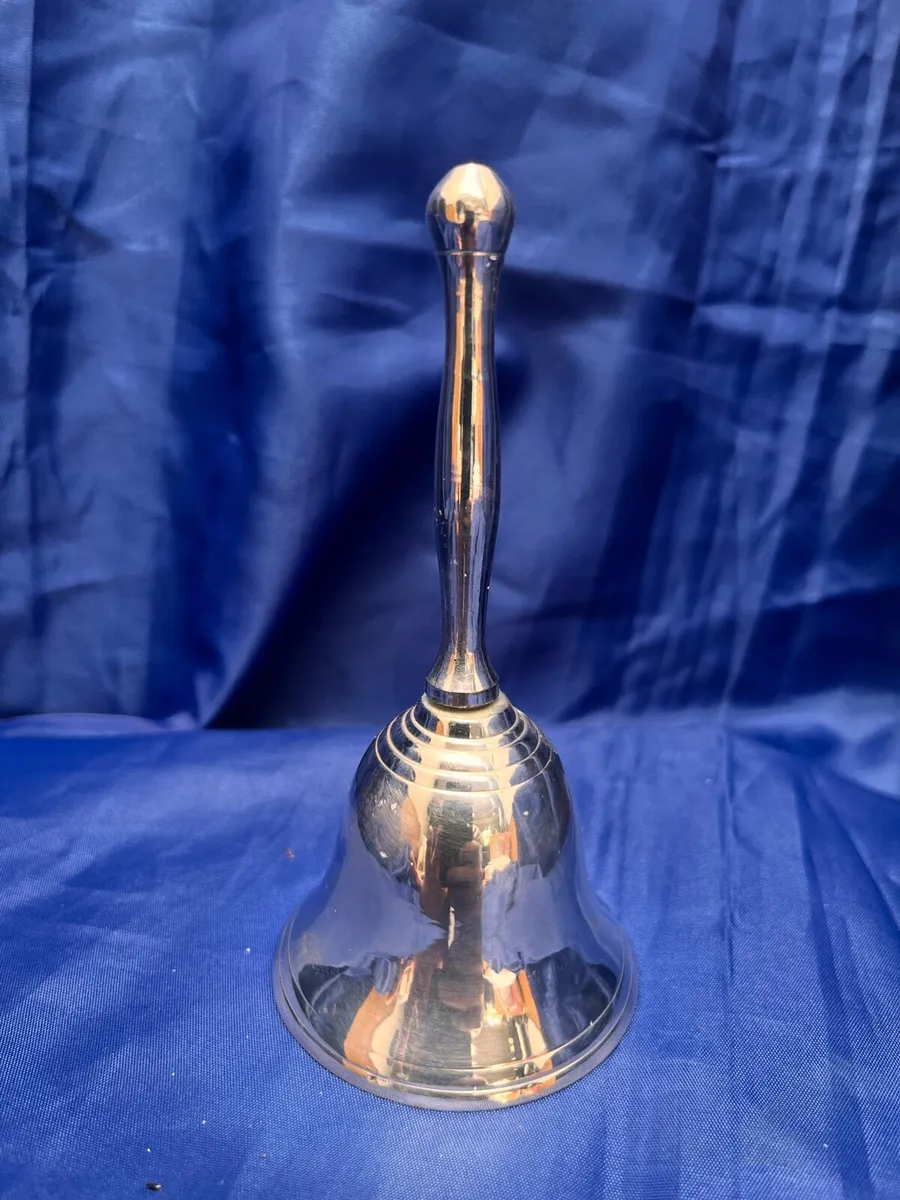 Metal bell - Image 1