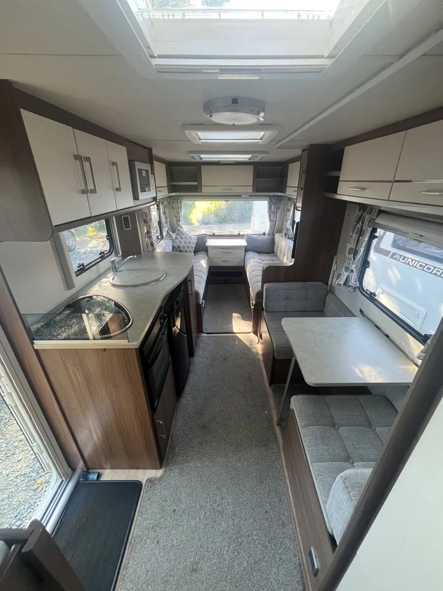 LunarVenus 580/6 – 6 Berth Family Caravan - Image 4