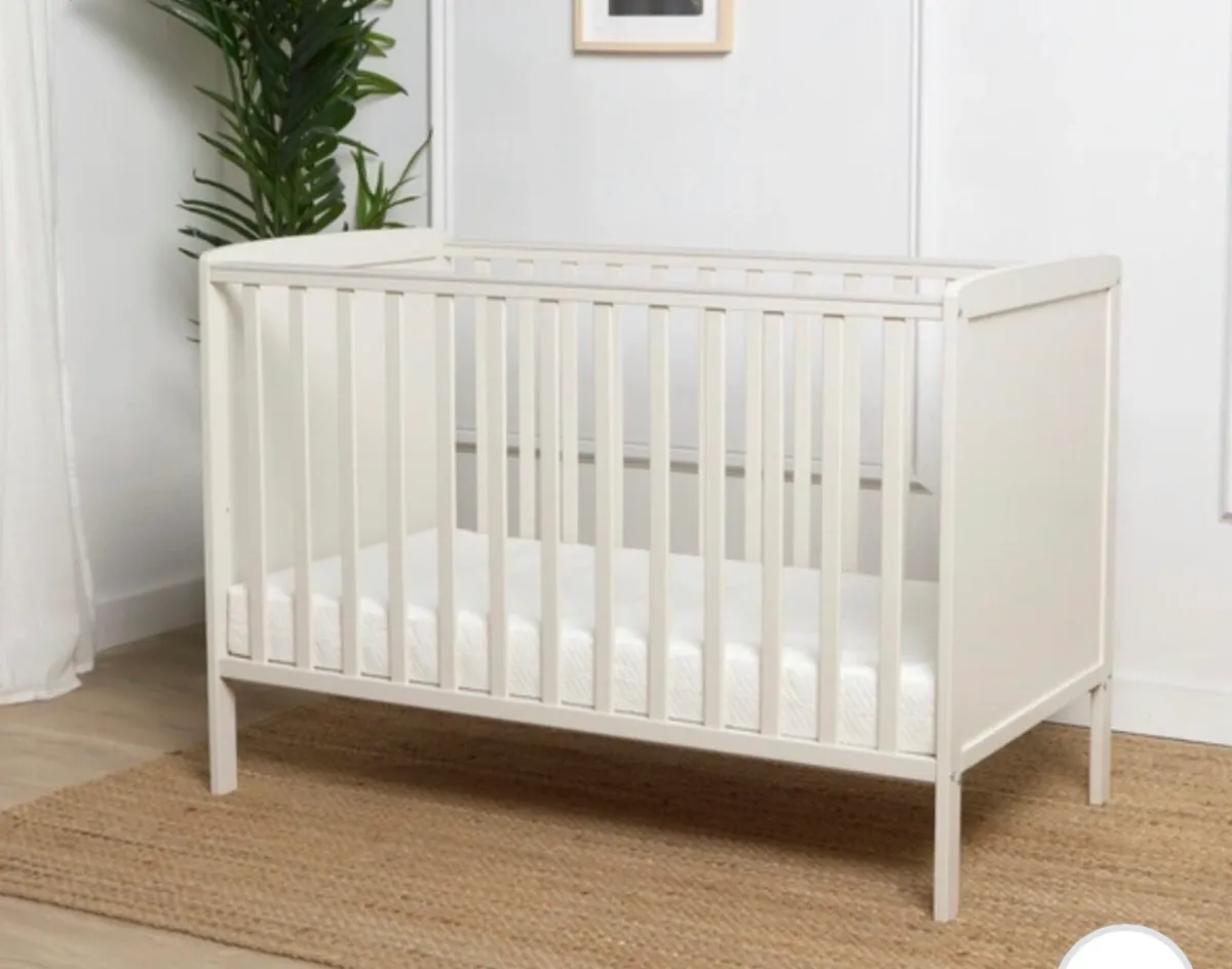 Baby Elegance Elle Cot - Image 1