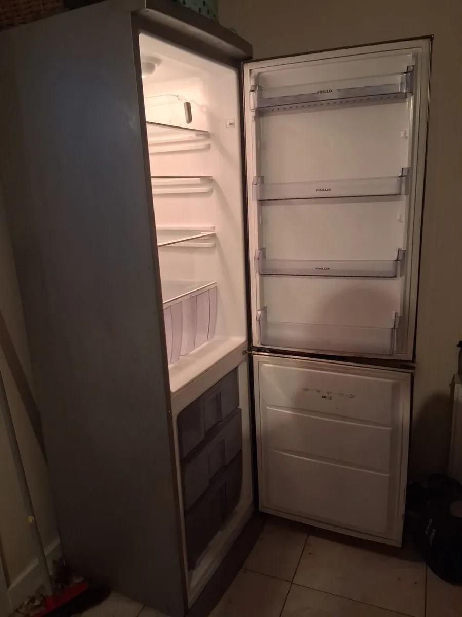 Finlux frost free fridge freezer - Image 4
