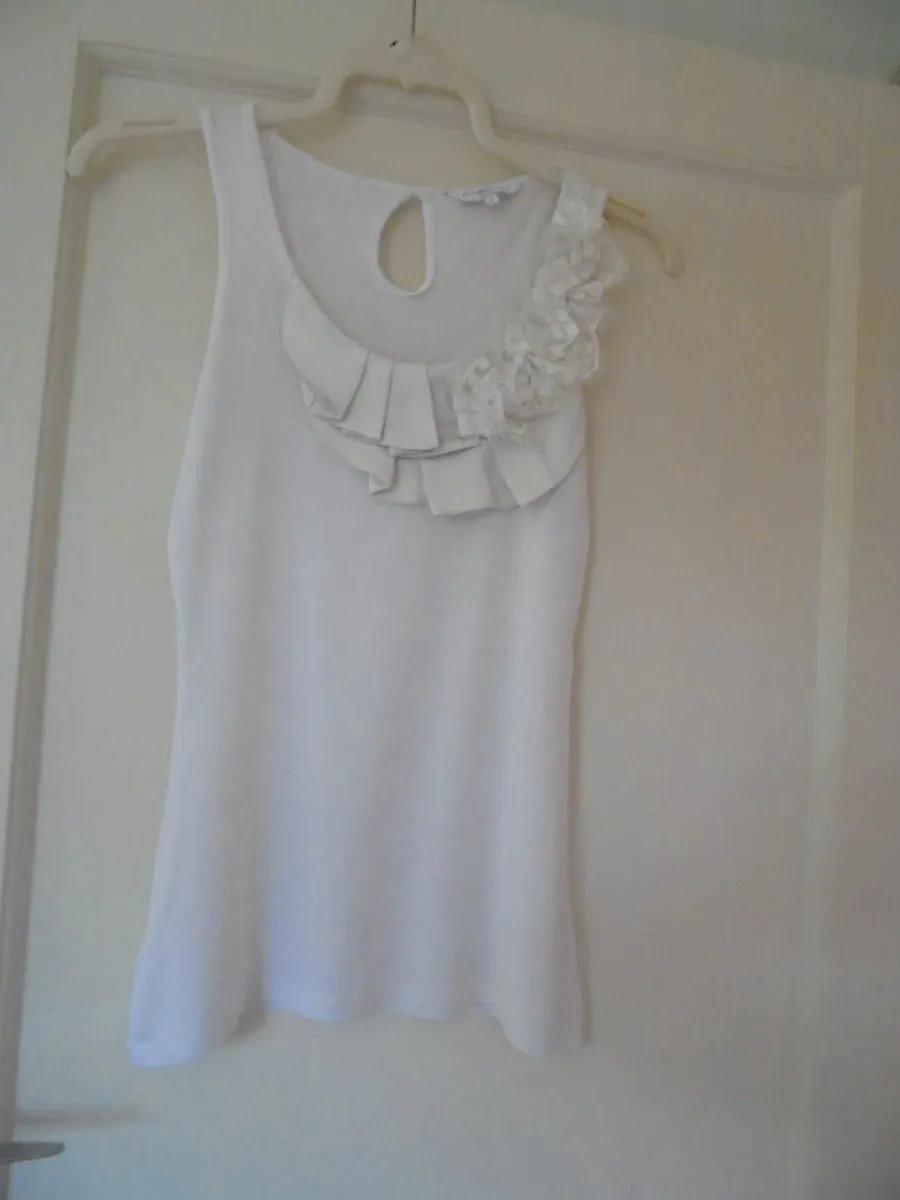 New Look Top for Sale - Image 1