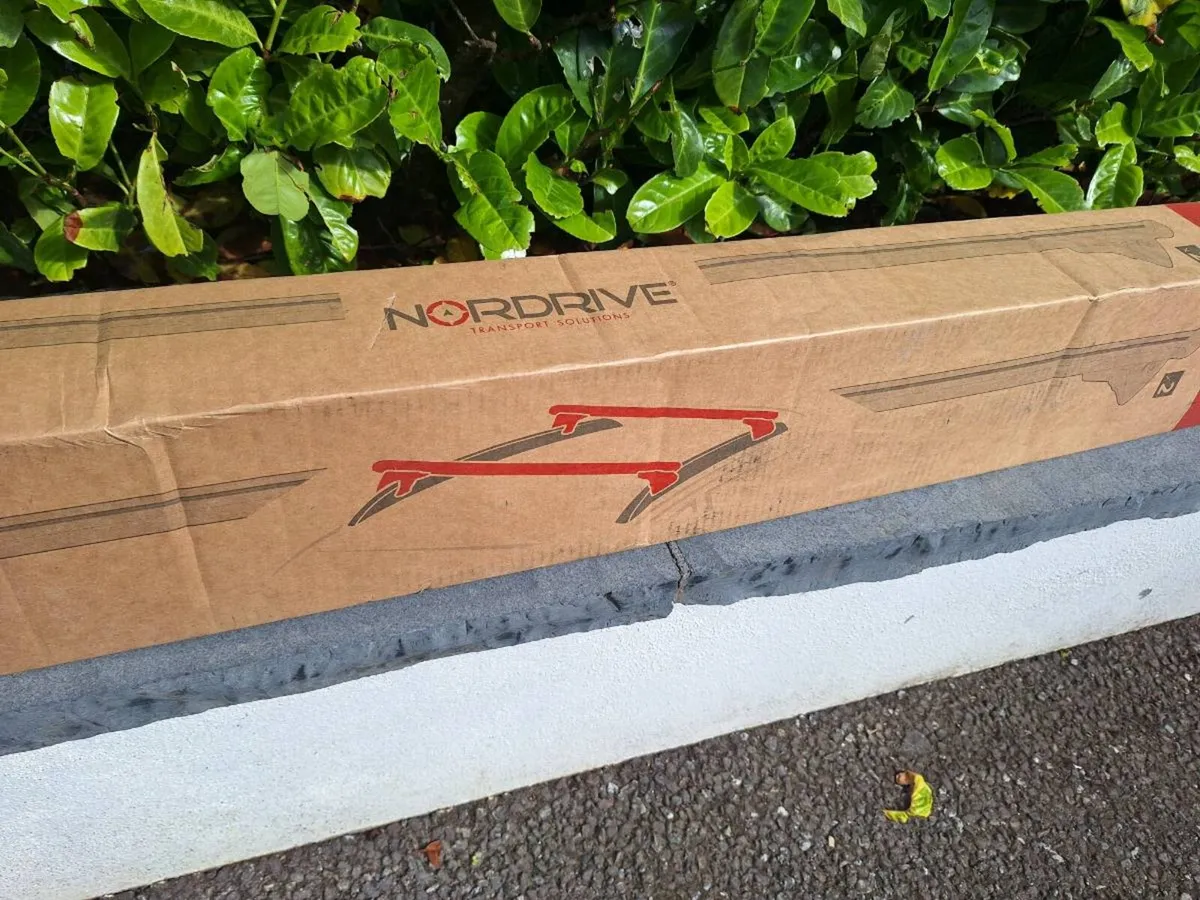 Roof bars brand new still in box - Image 2