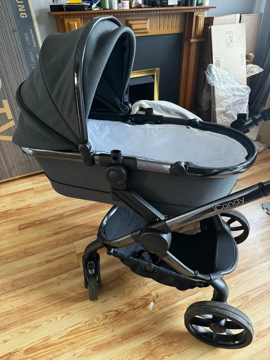 iCandy Peach 7 Pushchair and Carrycot Bundle - Image 3