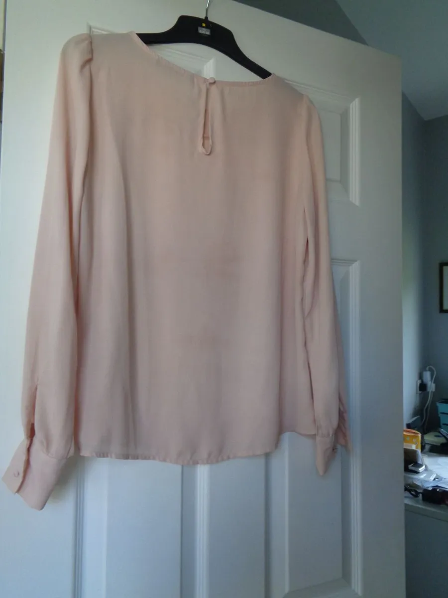 Ladies Top for Sale - Image 1