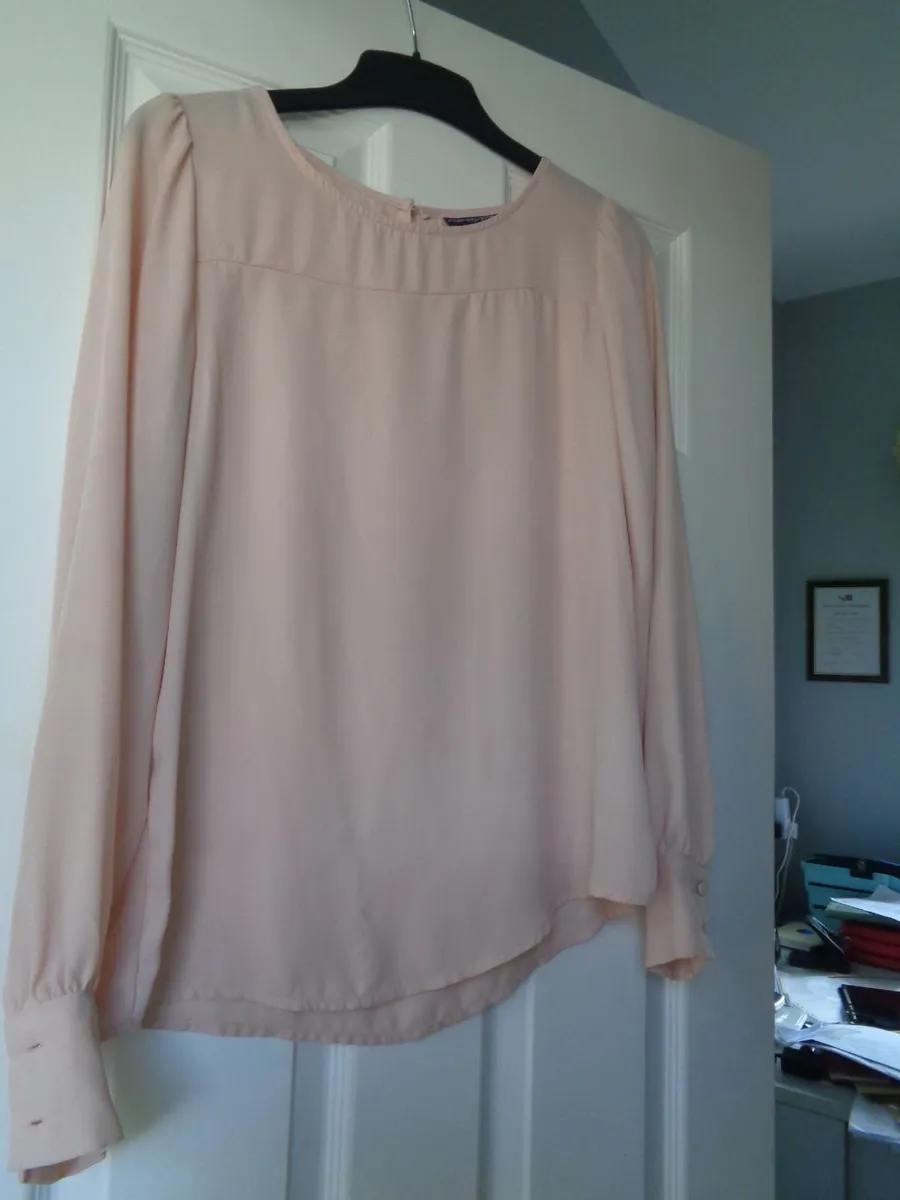 Ladies Top for Sale - Image 2
